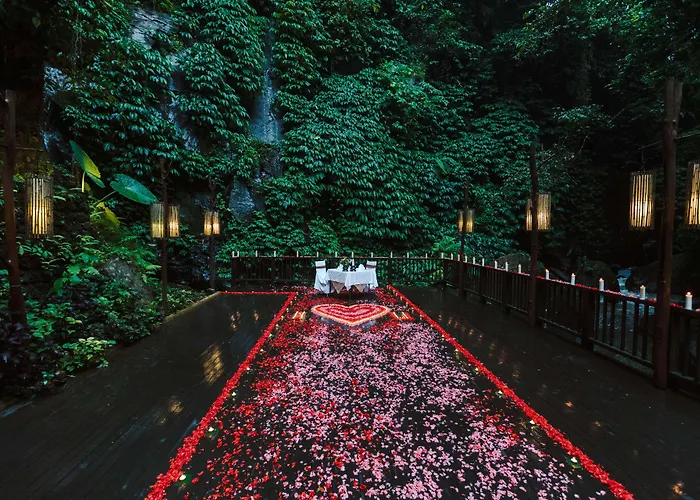 Nandini Jungle By Hanging Gardens 5*